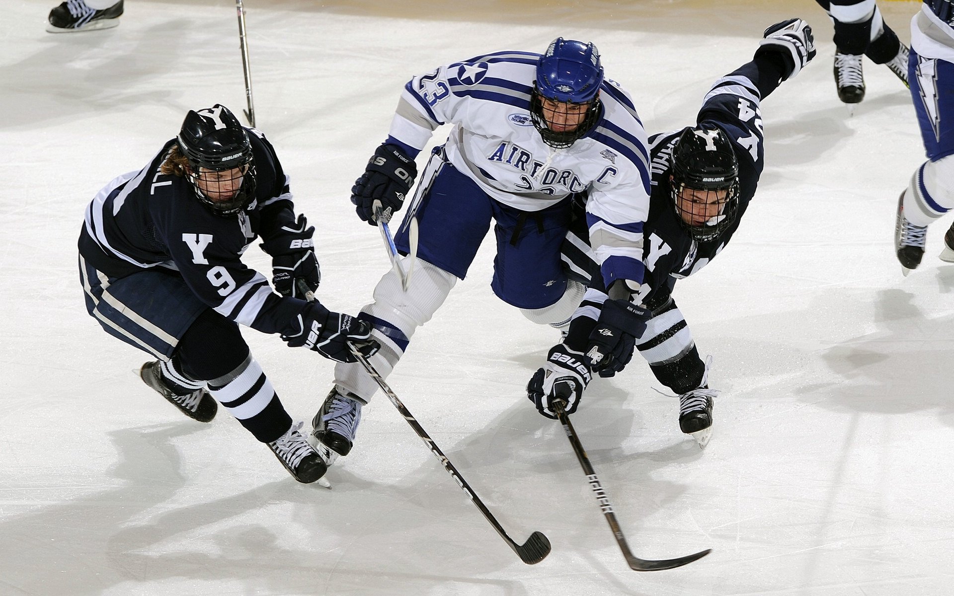 库里连中三记远投勇士再次反超比分，库里远投集锦
